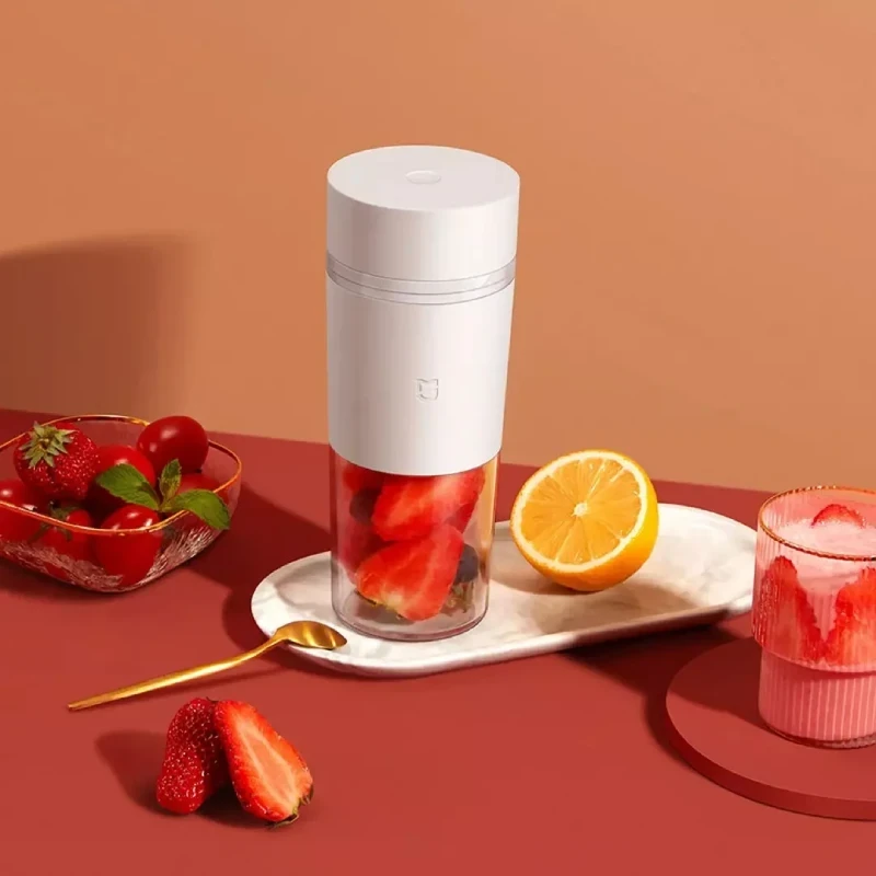 Xiaomi-Portable-Fruit-Juicer-juice.webp
